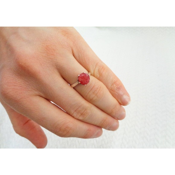 Natural Red Rhodonite Ring, Faceted Rhodonite 925 Sterling Silver Size 7.5 - Picture 6 of 7